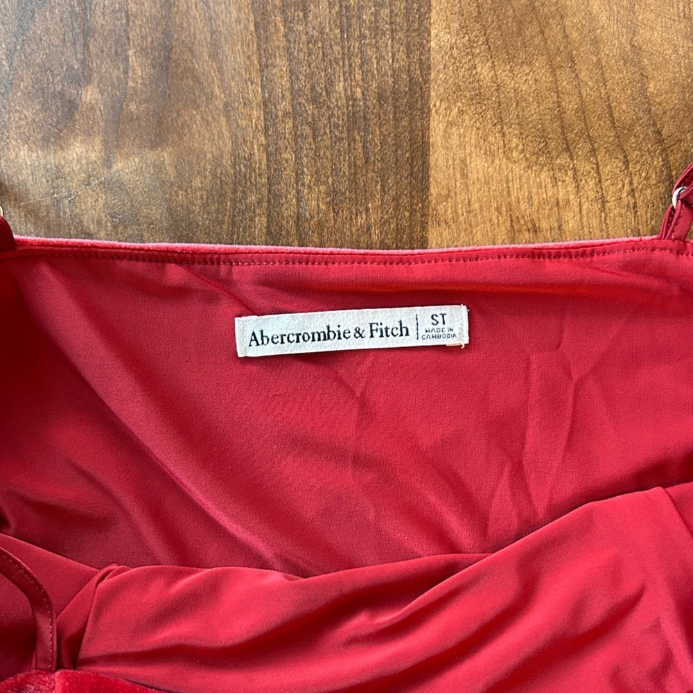 Abercrombie & Fitch Red Velvet Bubble Hem Mini Dress - Picture 4 of 4